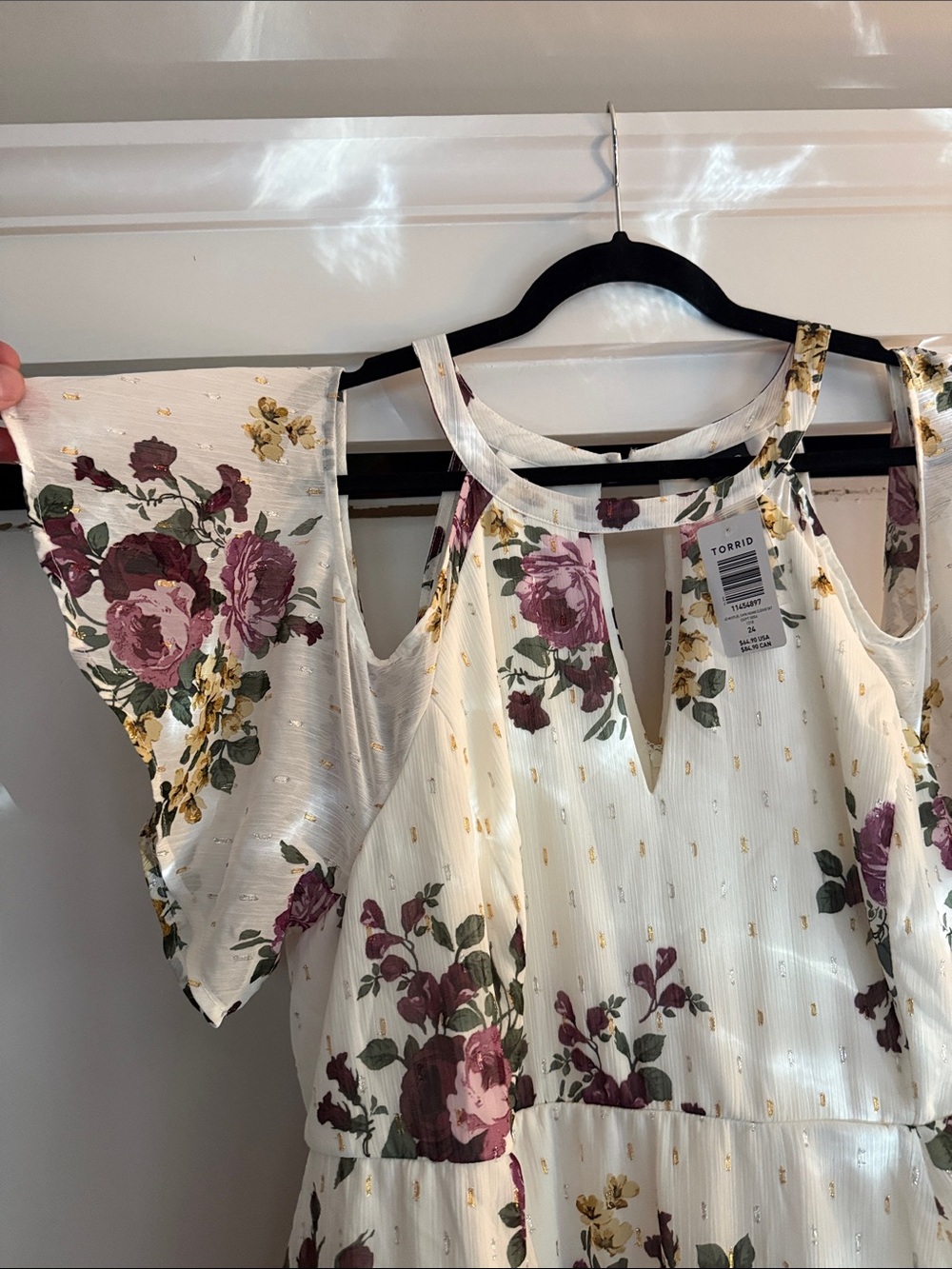 torrid Ivory chiffon cold-shoulder Midi Dress with Floral Print - Picture 4 of 7